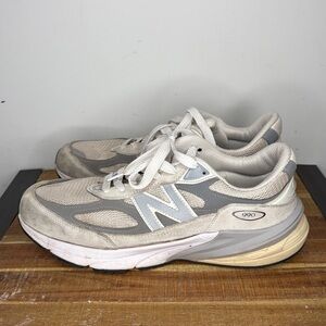 New Balance 990v6 White and Gray Sneakers: Size 11.5